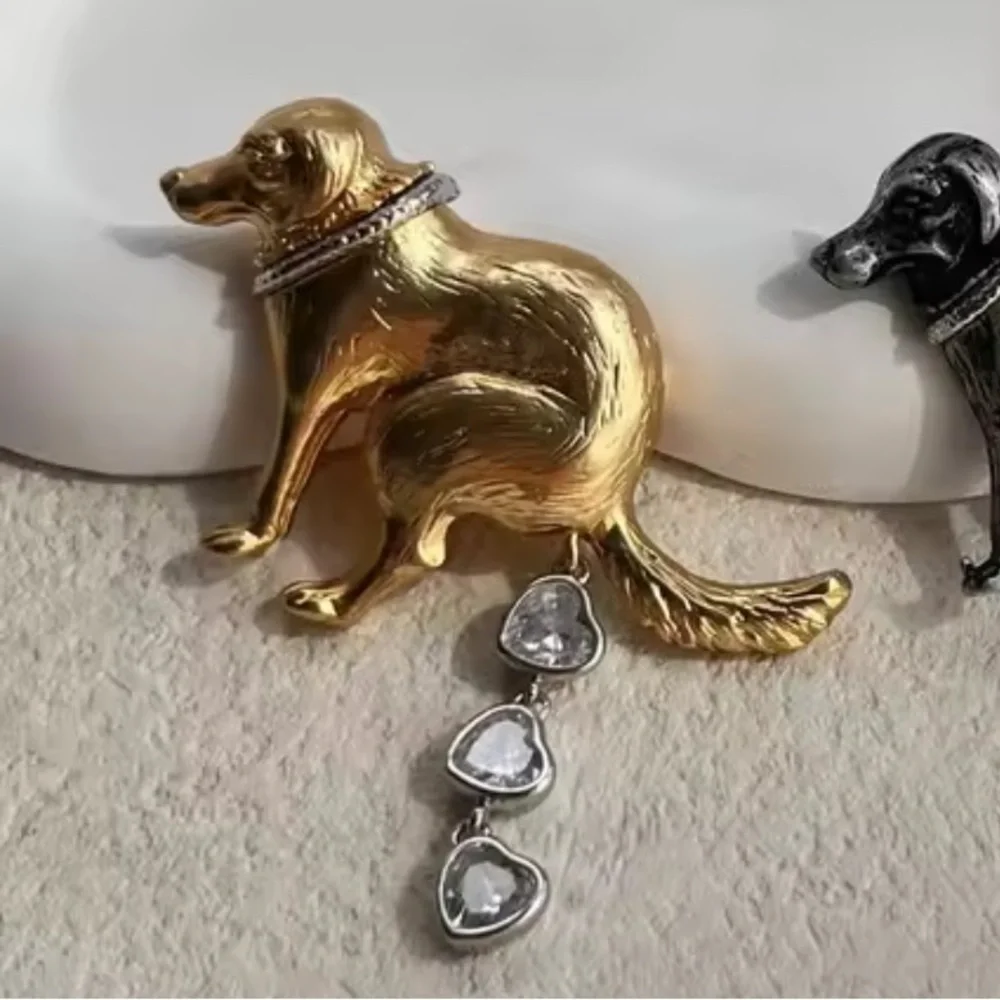 Pooping Gold Dog Brooch - Picture 2 of 14